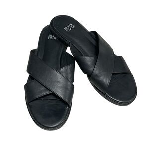 EILEEN FISHER Cape Crossover Leather Sandal in Black